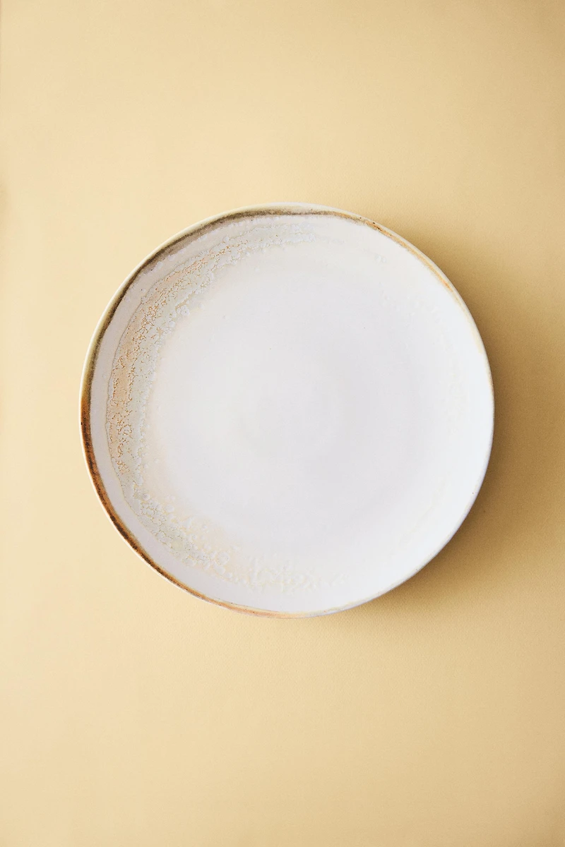 ROUND STONEWARE SERVING DISH