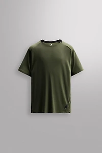 TEXTURED TRAINING T-SHIRT