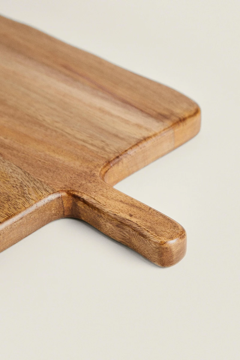 IRREGULAR WOODEN CUTTING BOARD