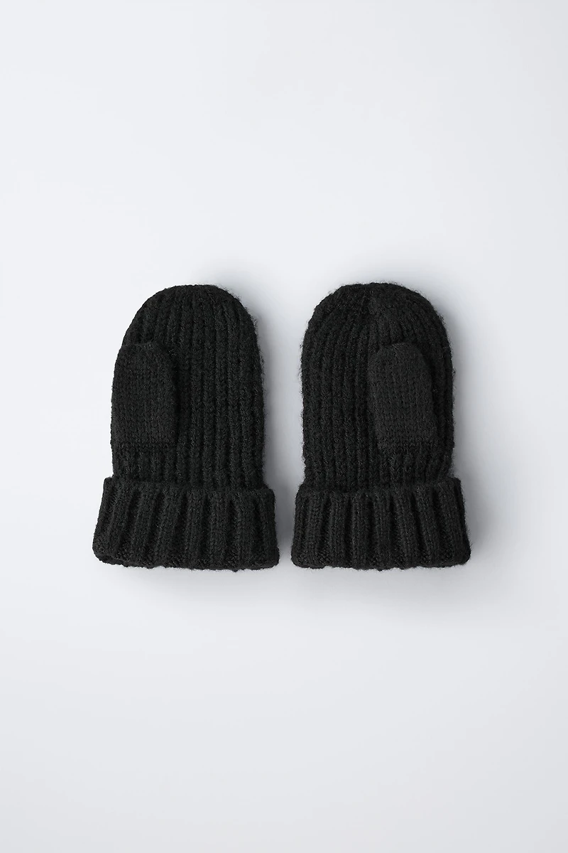 KNIT MITTENS