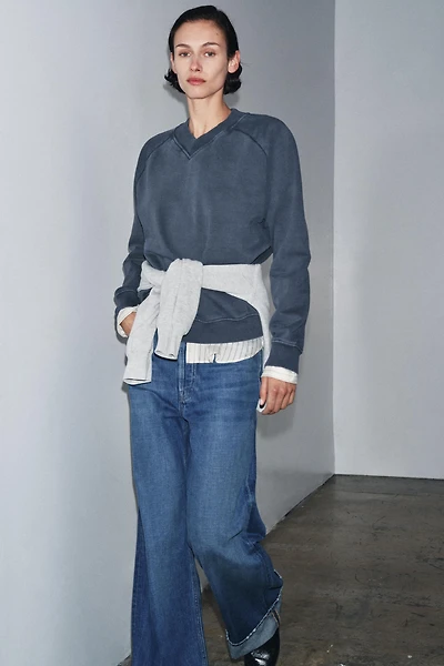 WASHED EFFECT SWEATSHIRT