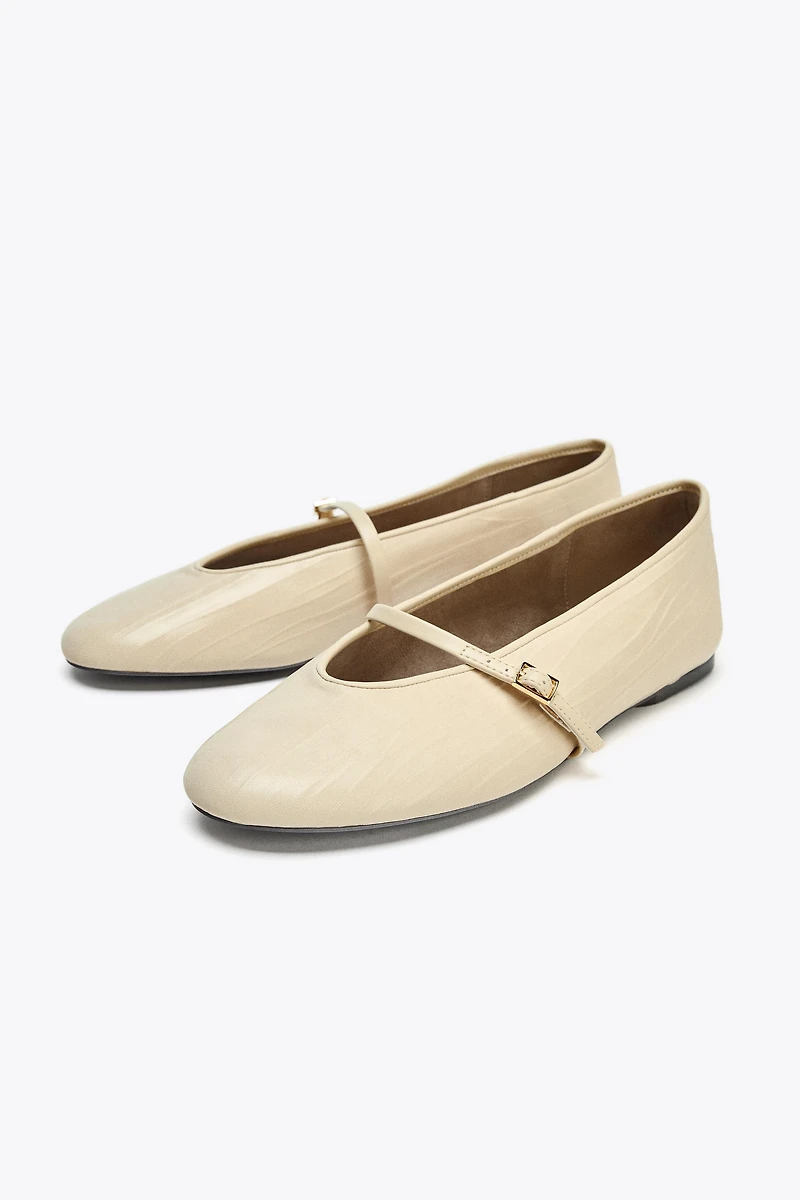BALLERINES EN CUIR