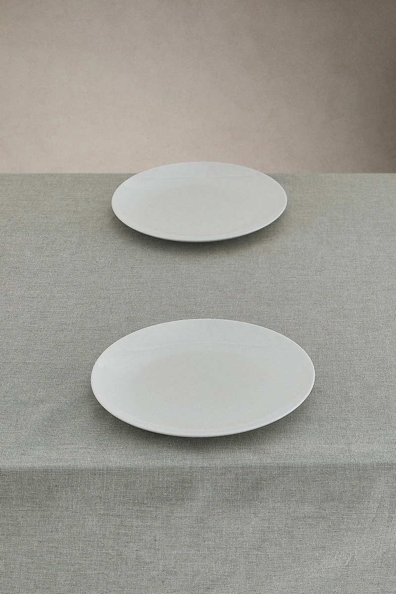SCALLOPED TABLECLOTH