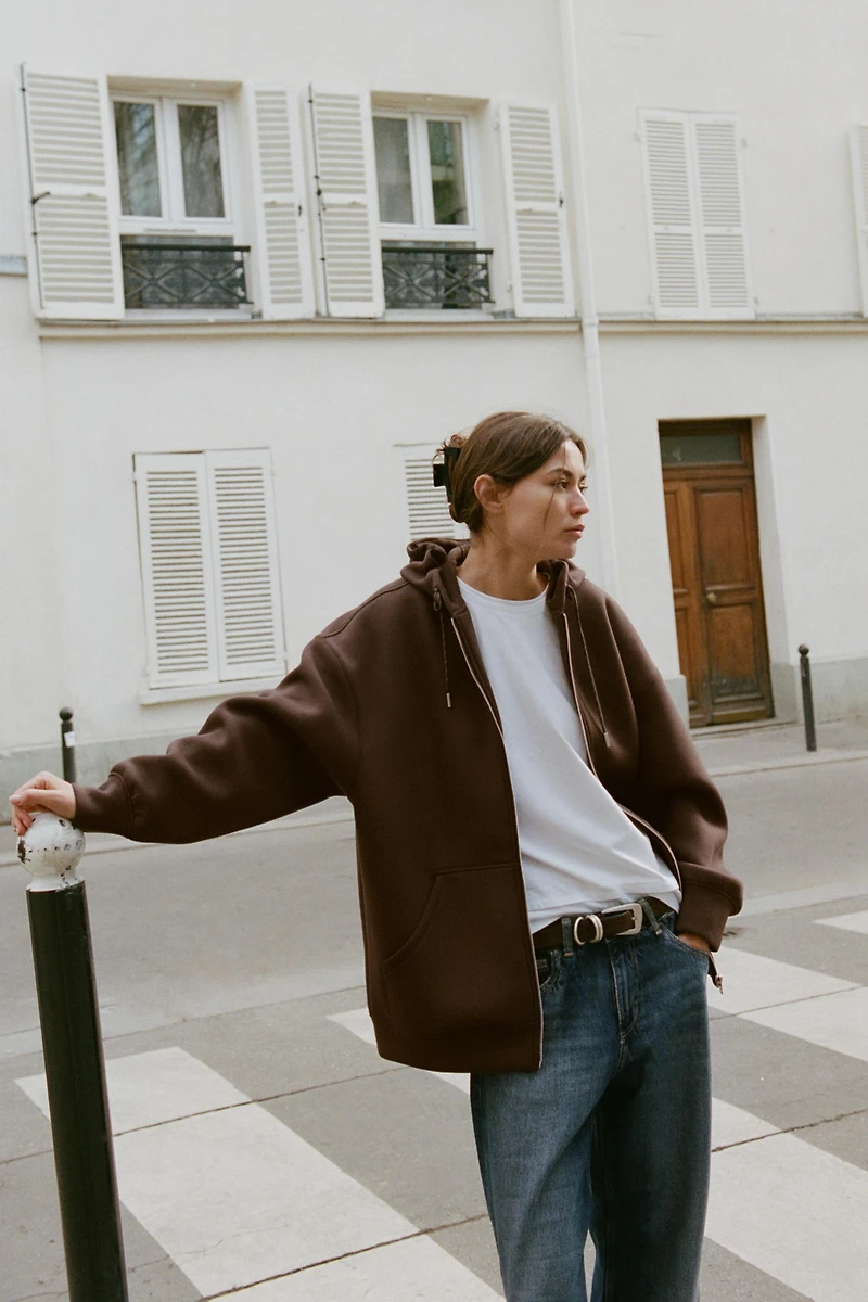 SWEAT À CAPUCHE AVEC CORDONS