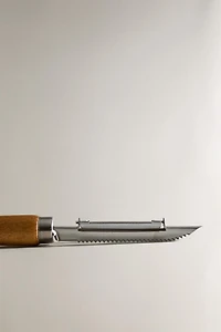 KITCHEN PEELER WITH WOODEN HANDLE