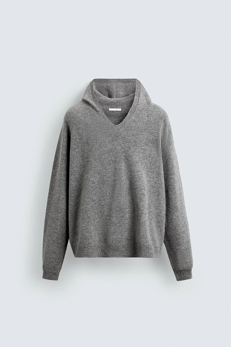 100% WOOL HOODED SWEATER