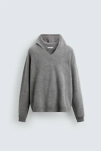 100% WOOL HOODED SWEATER