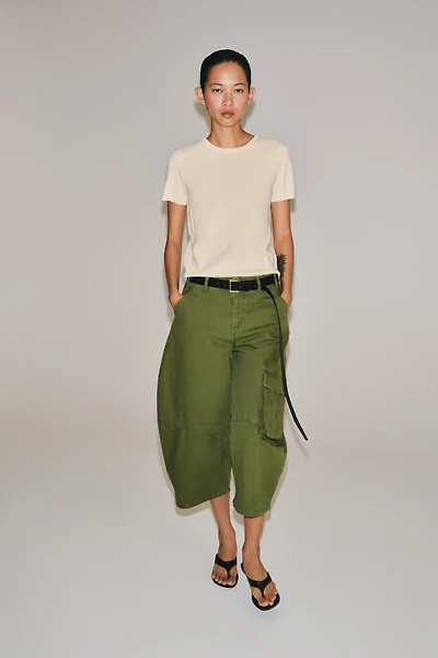 SHORT-SLEEVE KNIT TOP