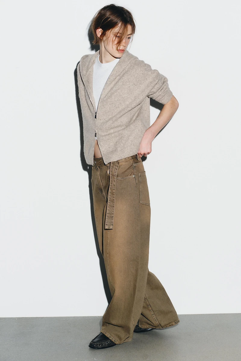 TRF OVERSIZE BARREL LOW-RISE JEANS