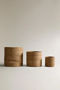 WOVEN BASKET