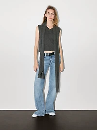 100% cashmere V-neck vest