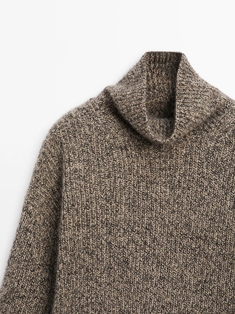 100% cashmere turtleneck sweater