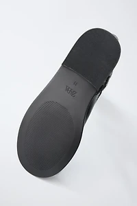HIGH-LEG BOOTS