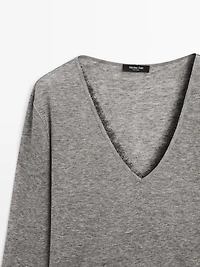 V-neck T-shirt with lace detail