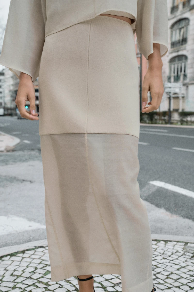 CONTRASTING KNIT PENCIL SKIRT
