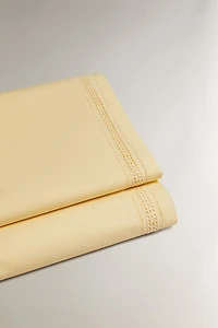 DRAP DE DESSUS BRODERIE AJOURÉE