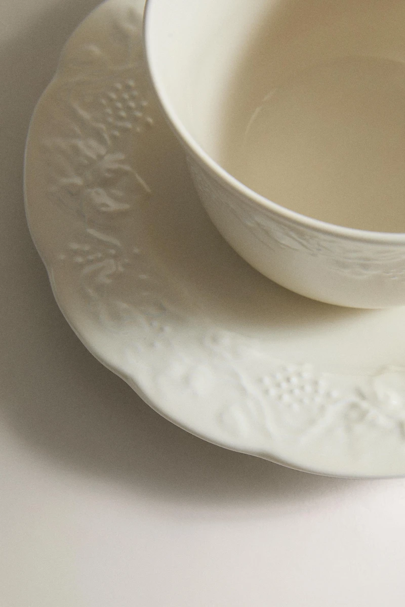 GRAPE PORCELAIN TEACUP AND SAUCER
