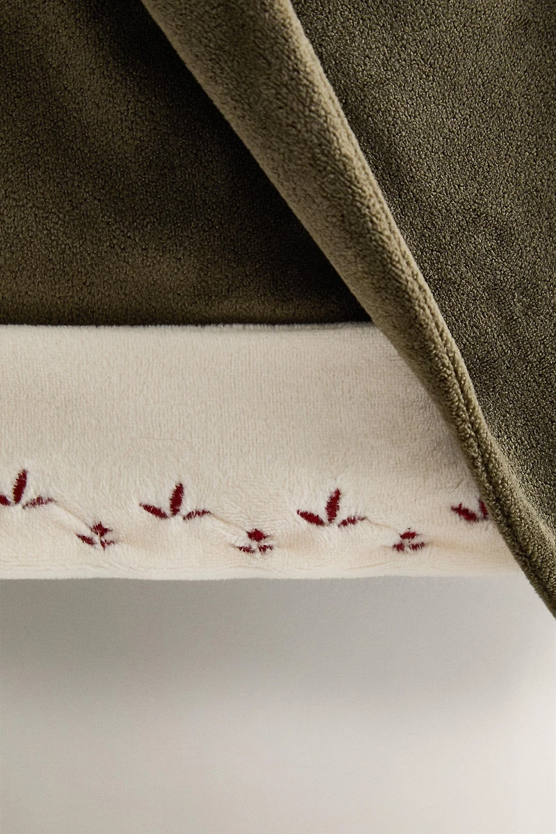 CHILDREN'S CHRISTMAS ELF HAT