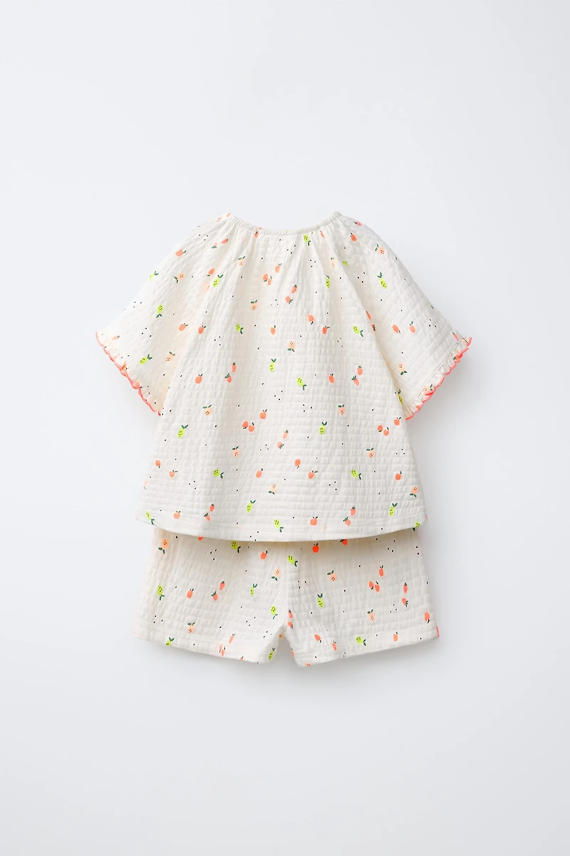 PRINTED TEXTURED T-SHIRT AND BERMUDA SET