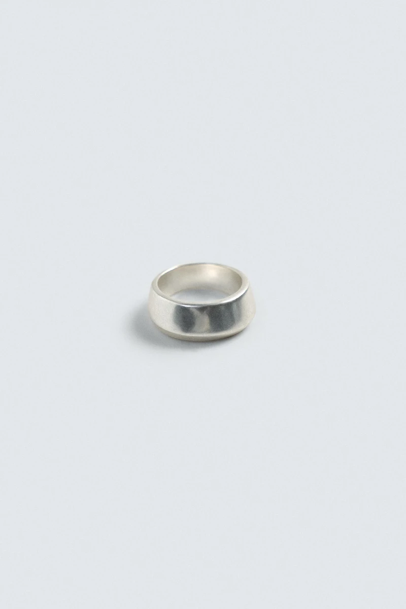 MATTE GEOMETRIC RING