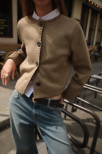 VESTE EFFET DAIM FINITIONS TRESSÉES
