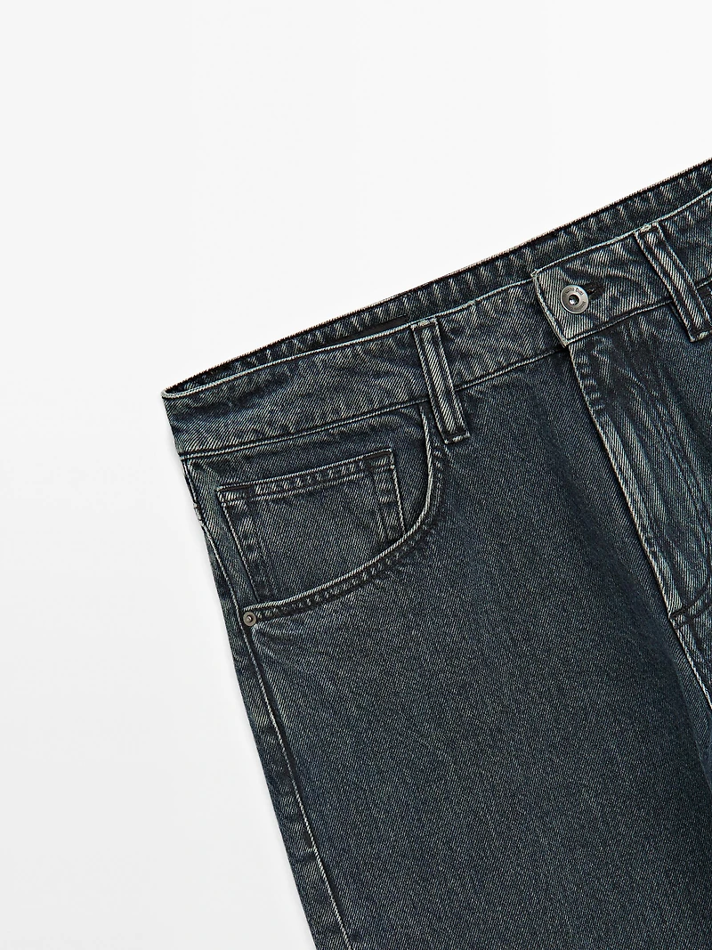 Wide-leg jeans