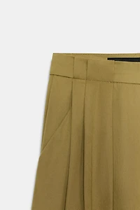 PLEATED WIDE-LEG TROUSERS