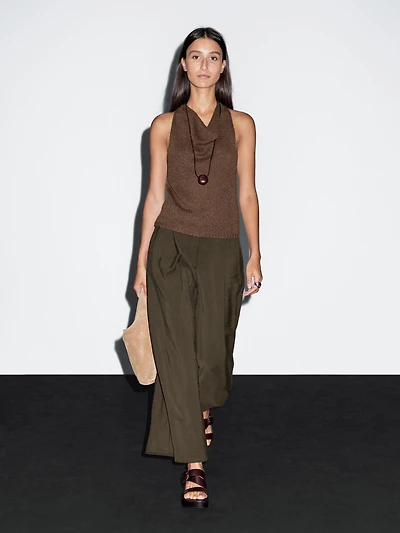 Wide-leg cropped trousers with darts