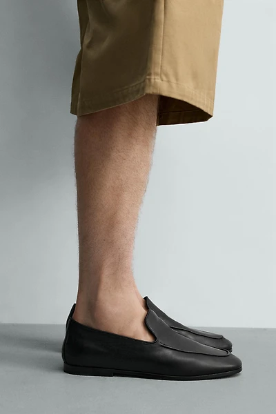 LEATHER LOAFERS