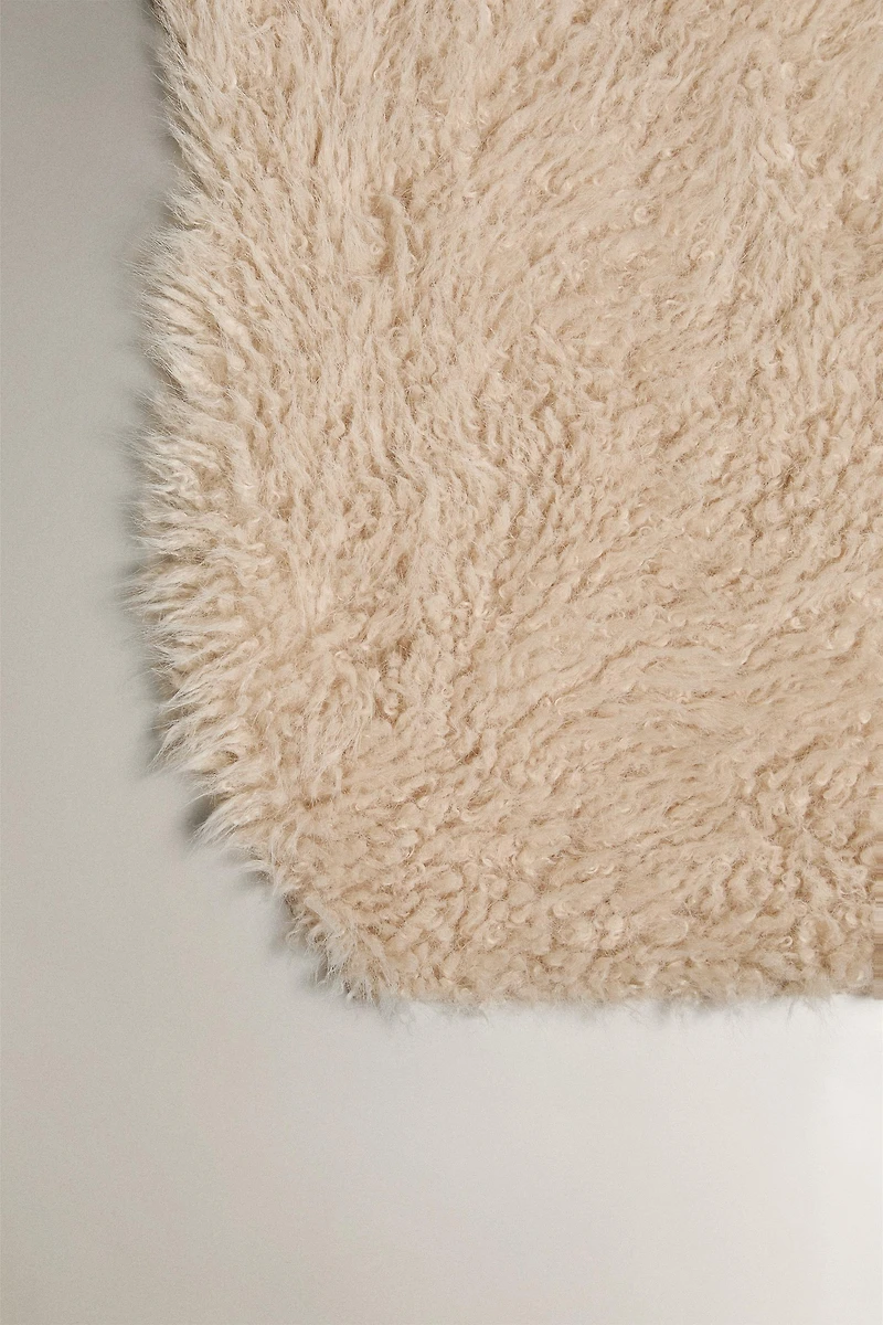 LONG PILE BLANKET