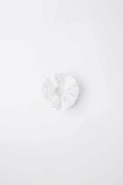 EMBROIDERED SCRUNCHIE