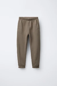 ENSEMBLE SWEAT-SHIRT ET JOGGER AVEC PIÈCE INSCRIPTION