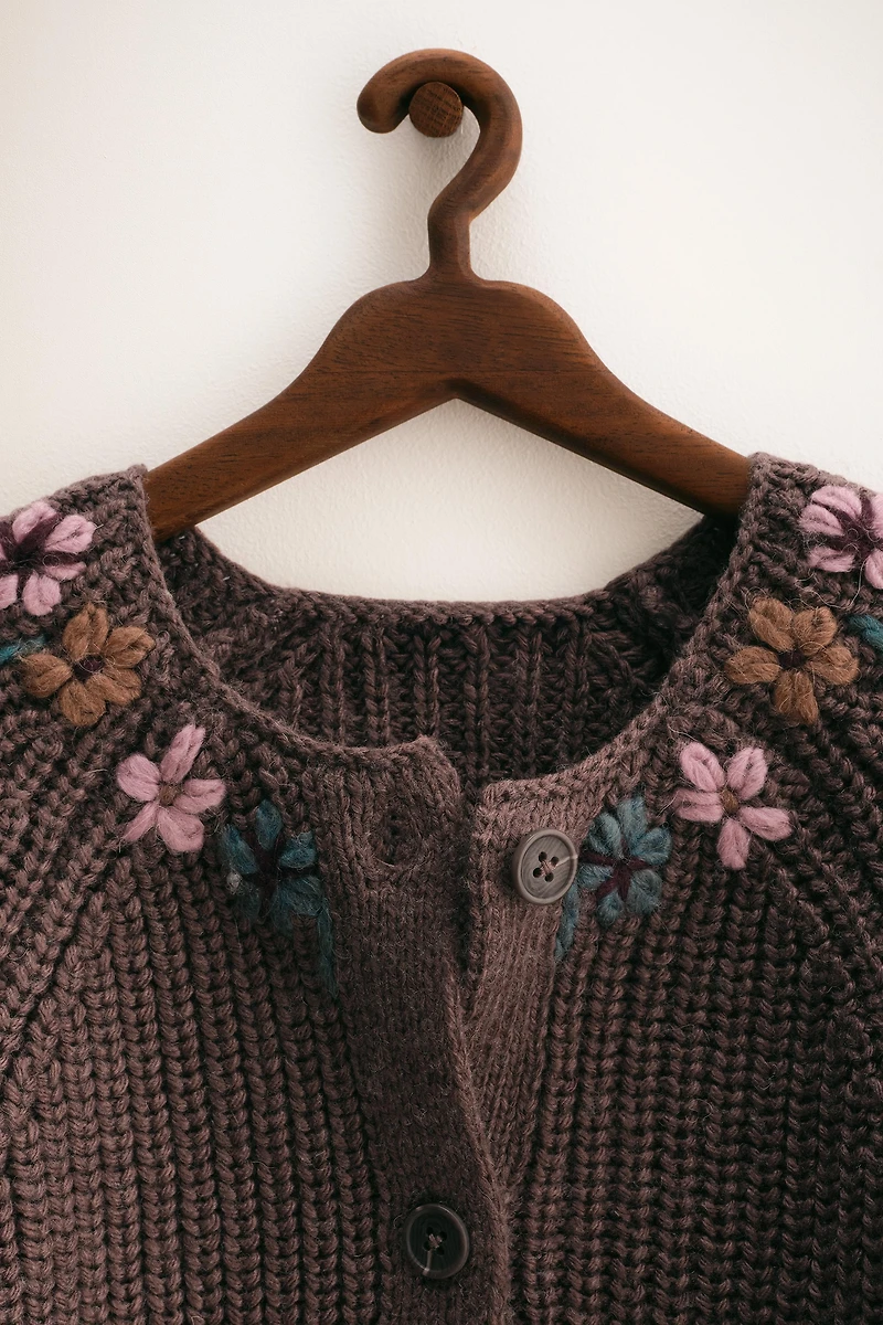 ZARA TIMELESS - GILET EN MAILLE FLEURS BRODÉES