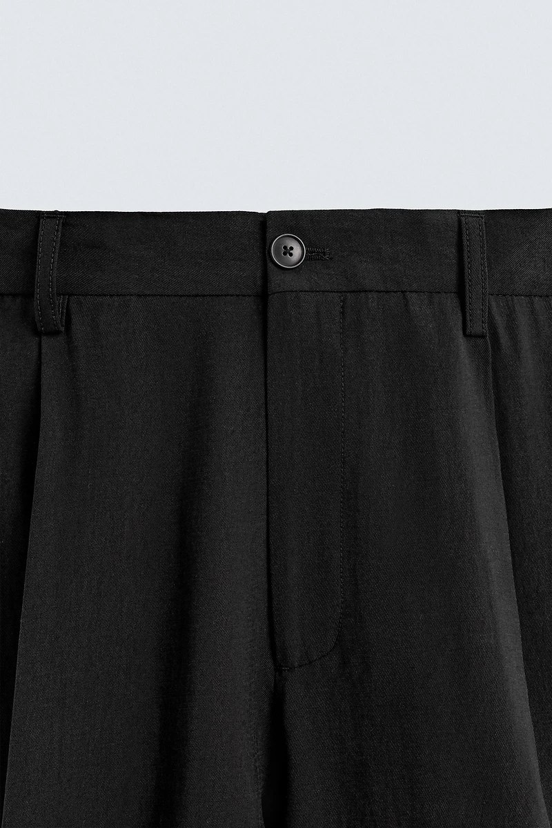 PLEATED FLOWY PANTS
