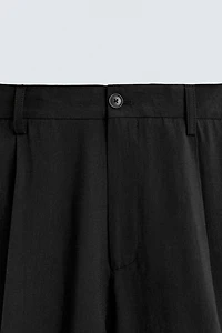 PLEATED FLOWY PANTS