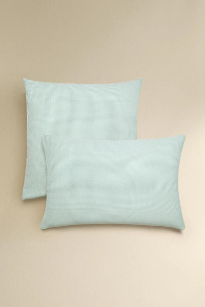 CHECK SEERSUCKER PILLOWCASE