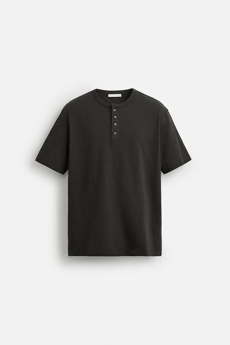 STRIPED BUTTON NECK T-SHIRT