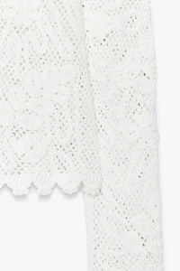 EMBROIDERED LACE TOP