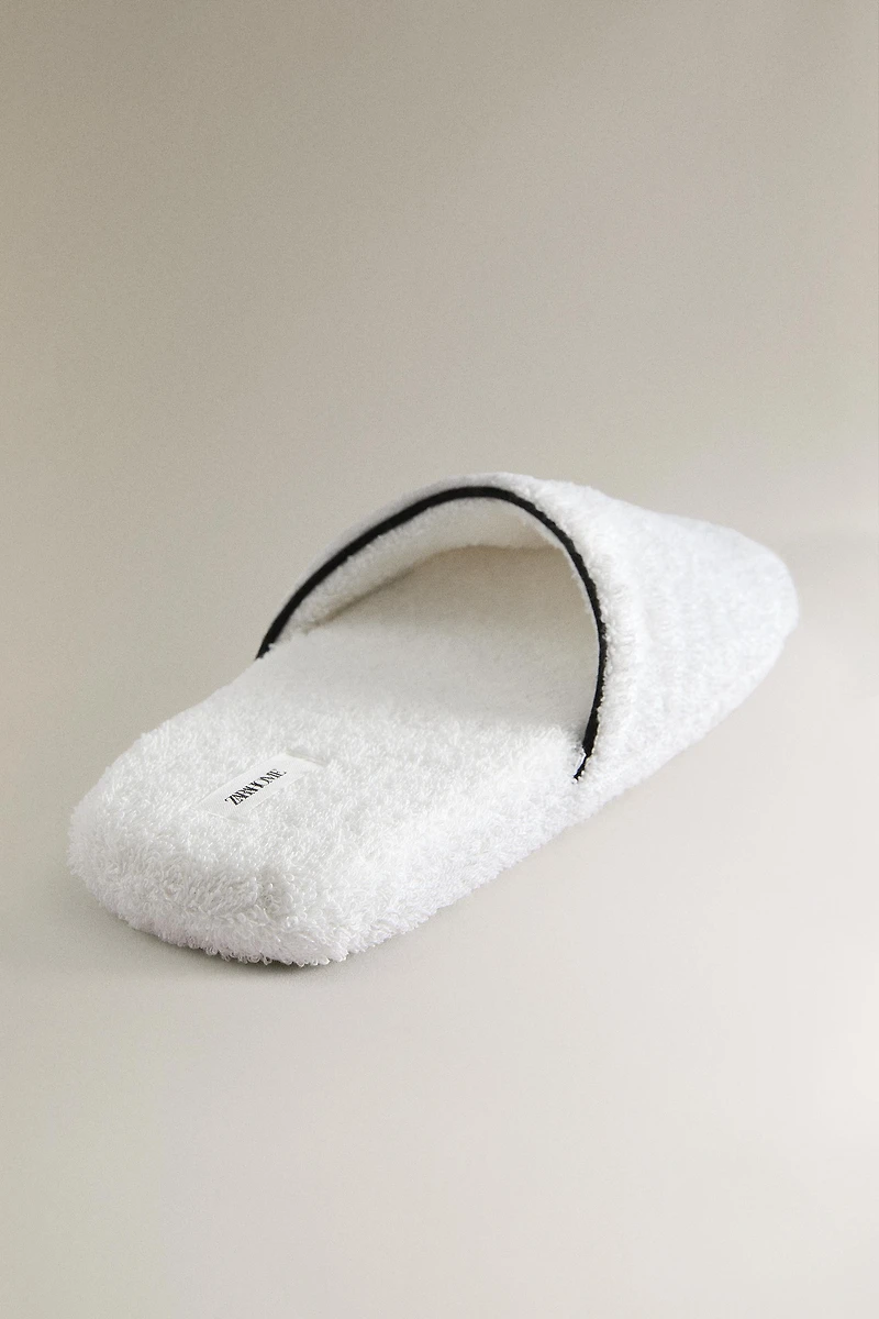 BATHROOM TERRYCLOTH SLIPPERS WITH PIPING