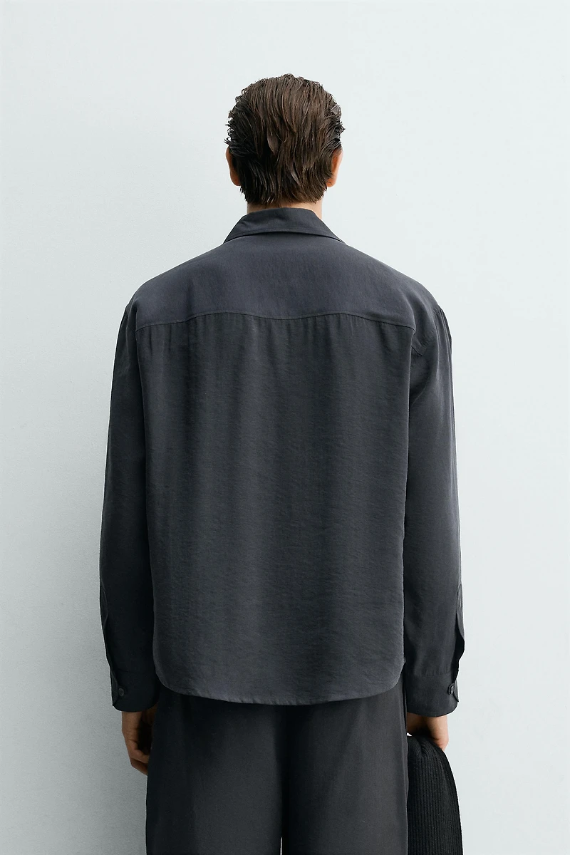 RELAXED FIT FLOWY SHIRT