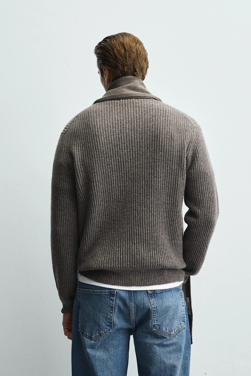 PULL EN LAINE STRUCTURÉ
