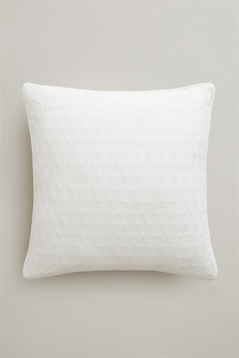 HOUSSE DE COUSSIN FLEURS BRODÉES