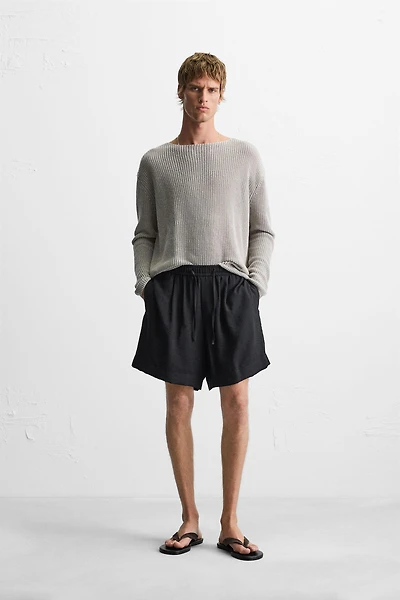 FLOWY RELAXED FIT BERMUDA SHORTS