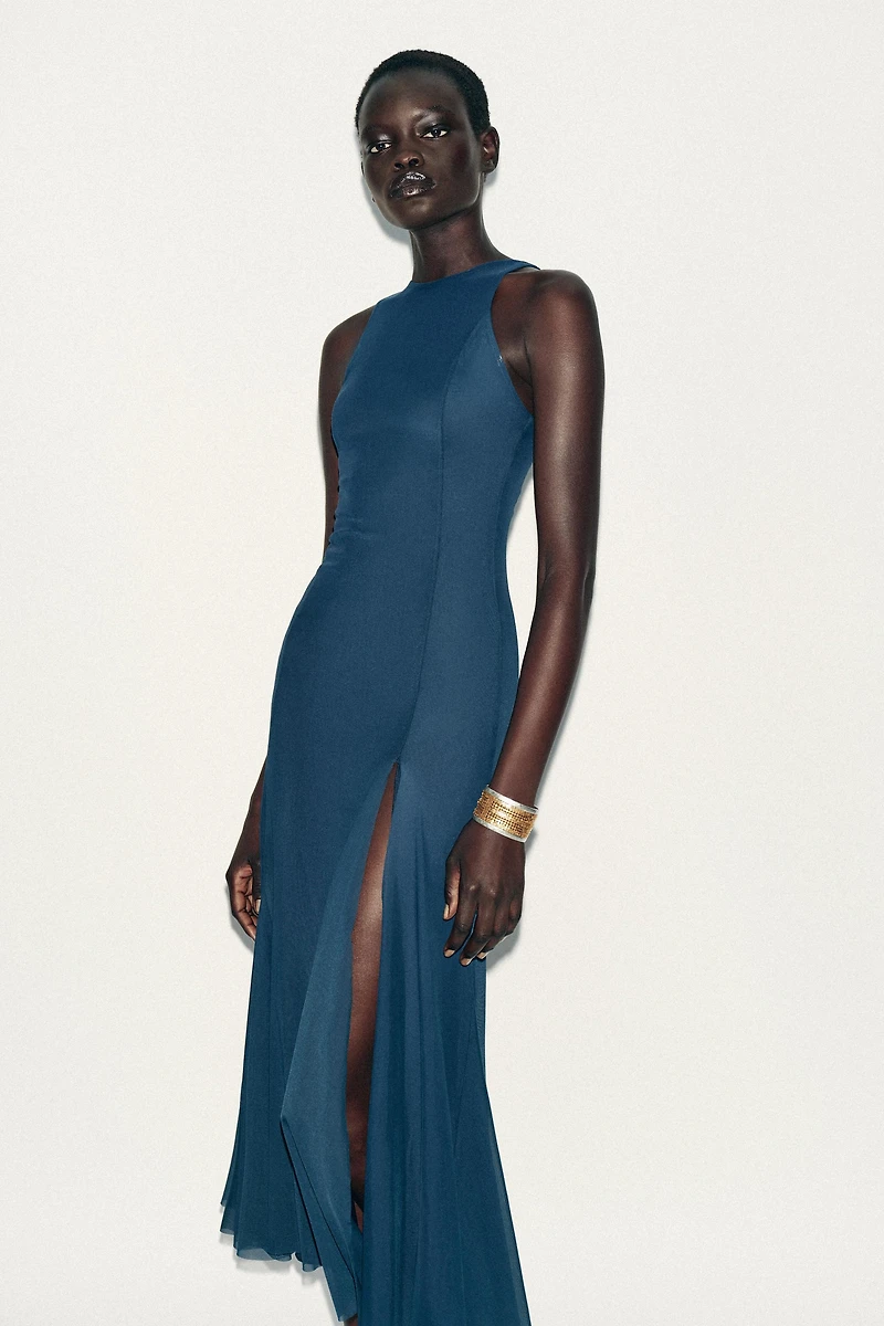 ROBE LONGUE EN TULLE À GODETS