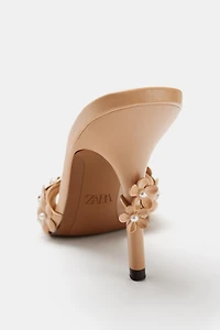 FLORAL APPLIQUE HEELED SANDALS