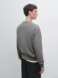 Knit cardigan with raglan sleeves