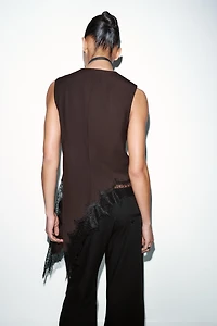 TOP ASYMÉTRIQUE AVEC DENTELLE