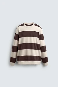 CONTRAST STRIPE SWEATSHIRT