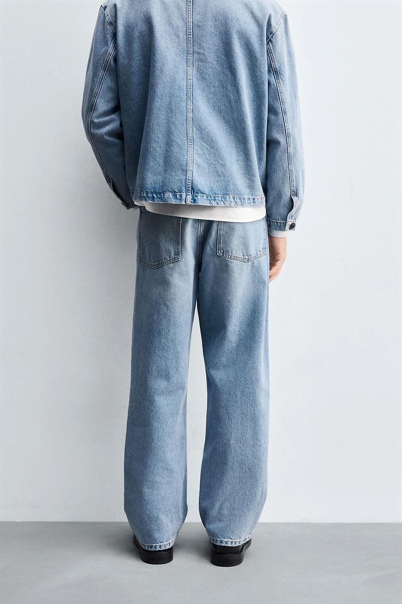 STRAIGHT FIT JEANS