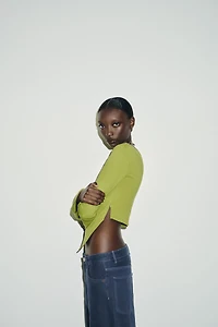 ASYMMETRIC BOAT NECK T-SHIRT